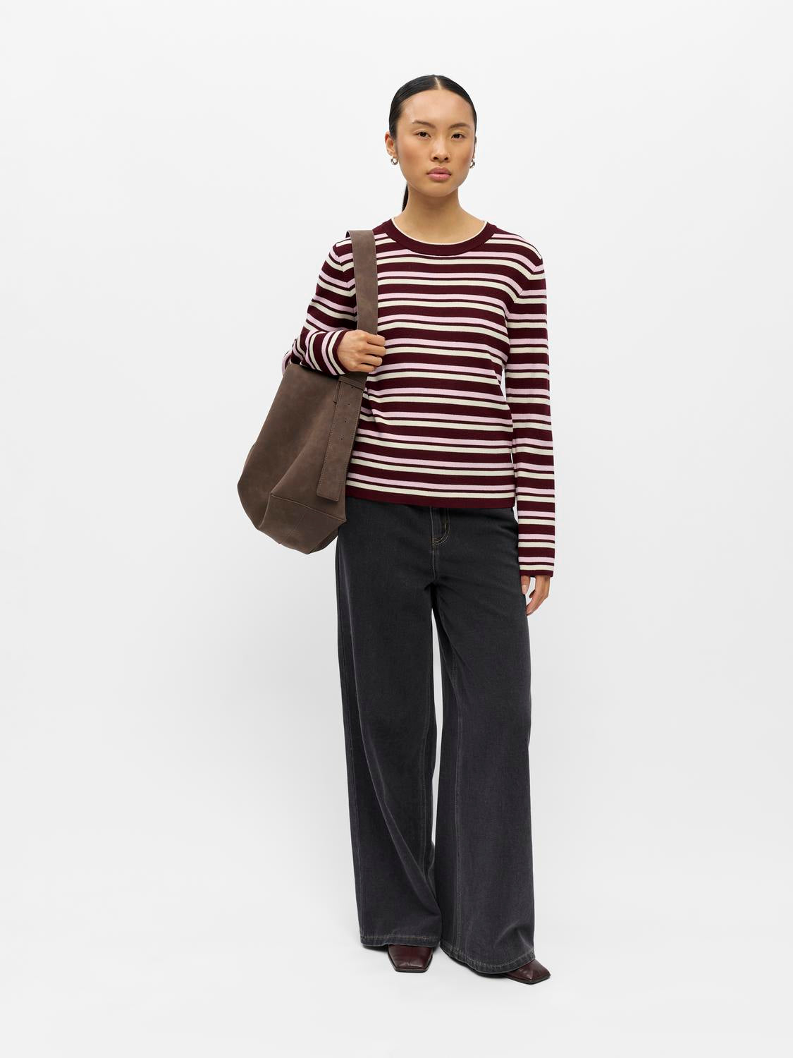 model_shot-front_full